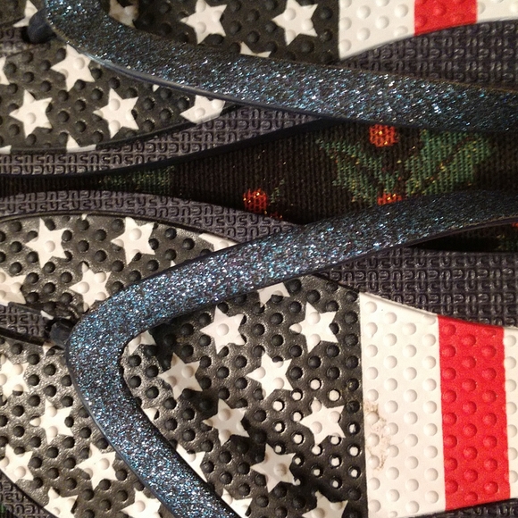 Patriotic Flops FREE with $20 purchase - Picture 2 of 4